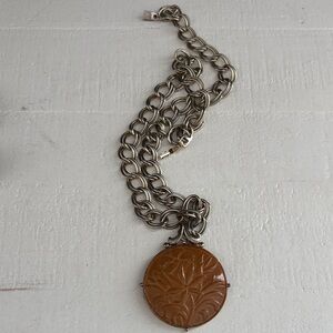 Elegant Silver and Brown Pendant Necklace